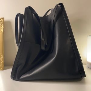OAK + FORT BLACK PLEATHER TOTE